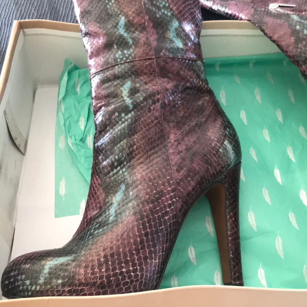 Knee high Donald J Pliner snakeskin boots 8